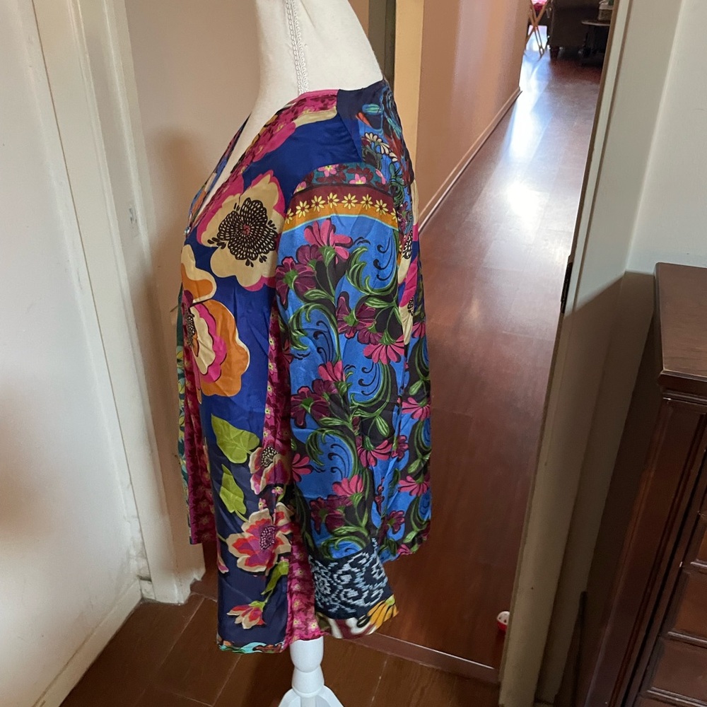 Johnny Was Promisino Robi SILK blouse Embroidery blue green floral V neck SMALL - Picture 7 of 16